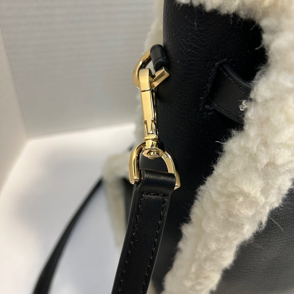 Michael Kors Hamilton‎ Pebbled Leather Sherpa Trimmed Crossbody/Satchel NWT - Picture 5 of 15